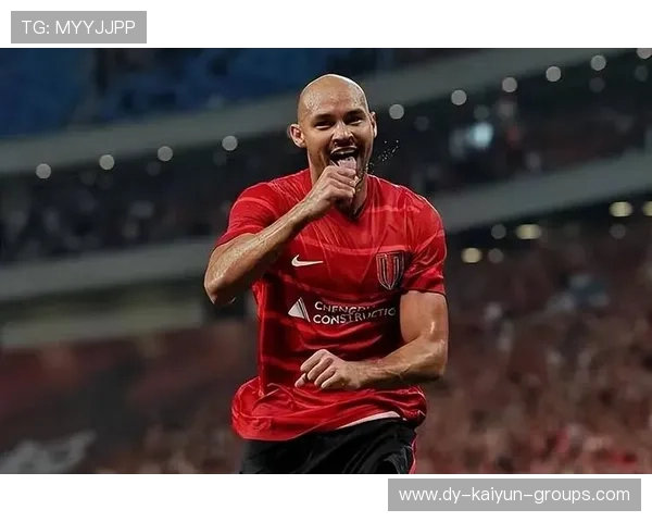 中超蓉城费利佩头球训练更精准，展现技术与毅力的完美结合